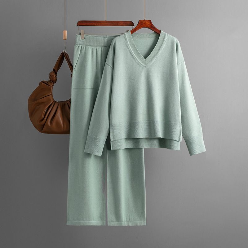 Women’s 2-Piece Lounge Set – Soft V-Neck Top & Wide-Leg Pants