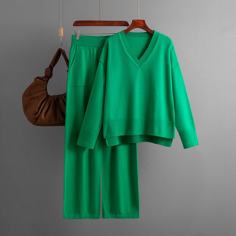 Women’s 2-Piece Lounge Set – Soft V-Neck Top & Wide-Leg Pants