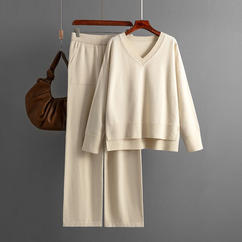 Women’s 2-Piece Lounge Set – Soft V-Neck Top & Wide-Leg Pants