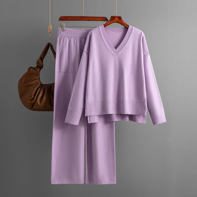 Women’s 2-Piece Lounge Set – Soft V-Neck Top & Wide-Leg Pants