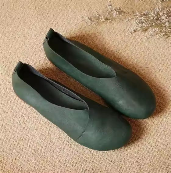 Lightweight Leather Flat Shoes